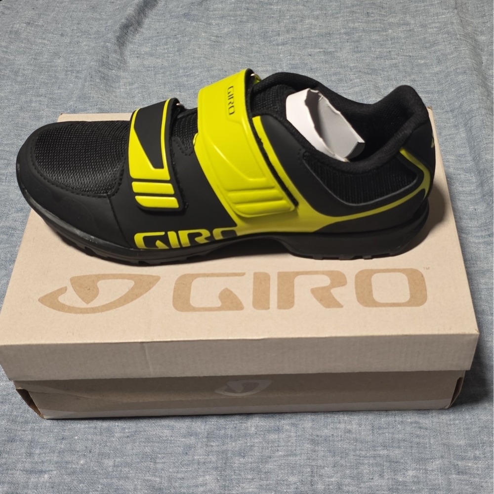 Giro Berm Mountain Cycling Shoes Black/Citron Green EU 43 US 9.5 Hook & Loop